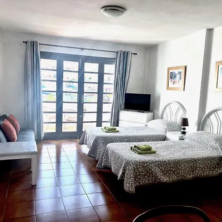 Апартаменты Garden Heated Pool, Near Beach, Costa Adeje *